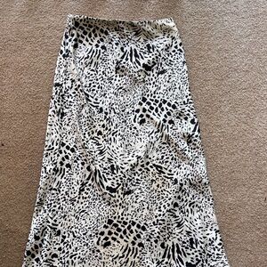 Fashion Nova Black and White Animal Print Maxi Skirt